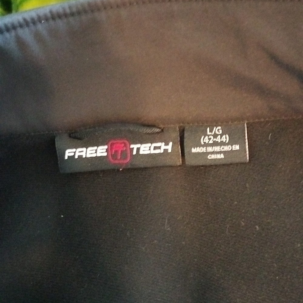Free Tech Large jacket - Picture 4 of 4